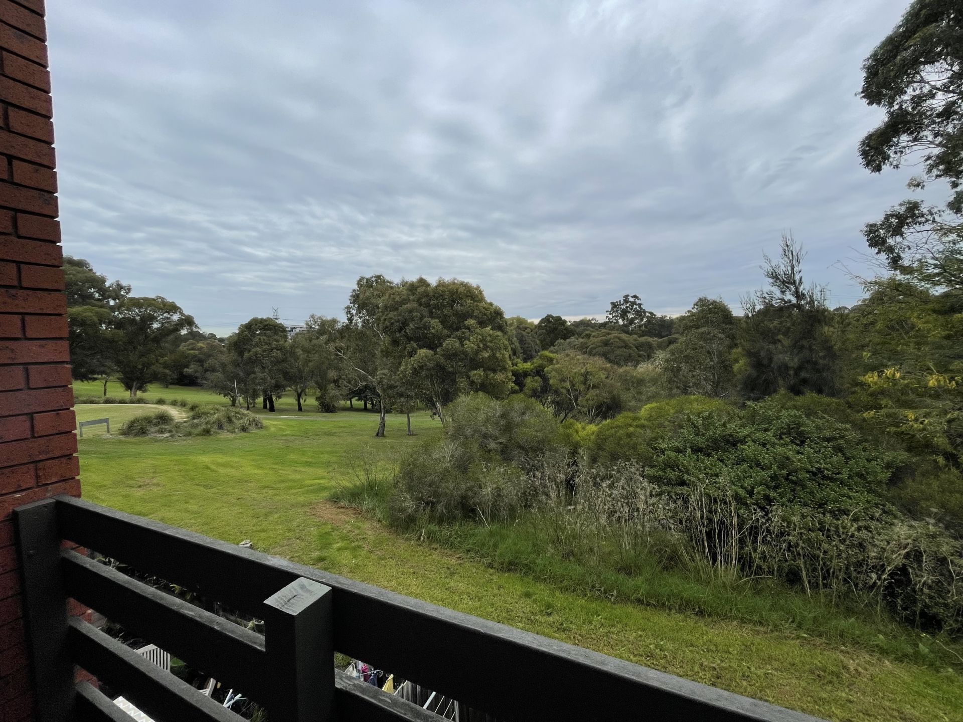 Spacious 2 Bedroom Townhouse Overlooking the Park!