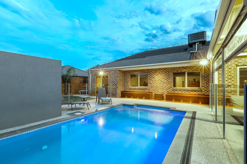 16 Great Barr Crescent, Caroline Springs - Thumbnail 4