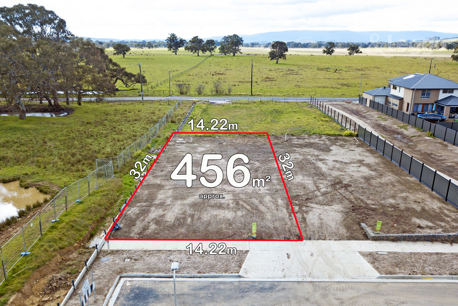 7401/ Lockhart Street Mernda, Mernda - Thumbnail 2