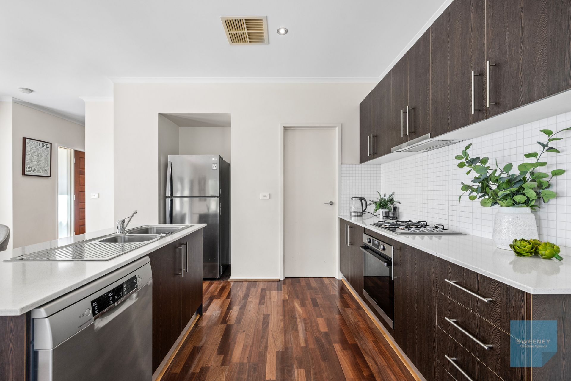 13 Beacon Lane, Caroline Springs - Thumbnail 3