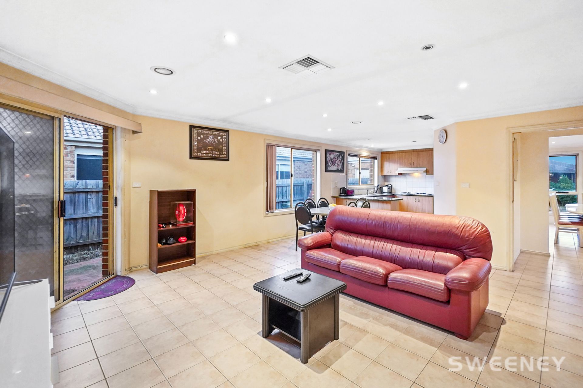 8 McAree Court, Altona Meadows - Thumbnail 7