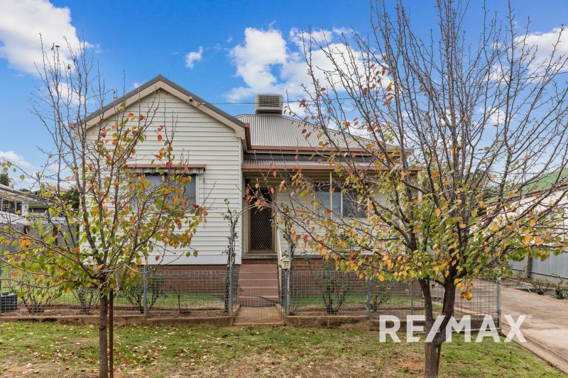 JUNEE 17 Prince Street