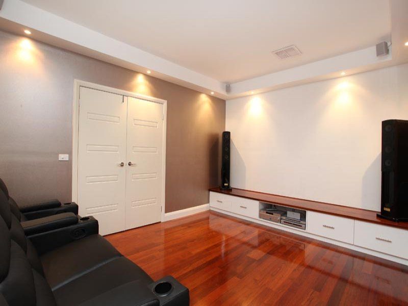 6 Narracan Close, Caroline Springs - Thumbnail 8