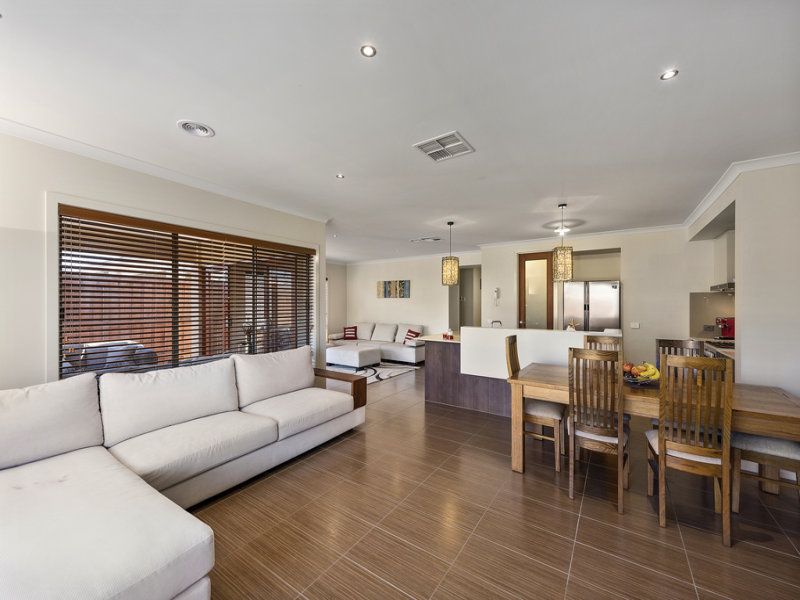 17 Siena Drive MERNDA, Mernda - Thumbnail 8