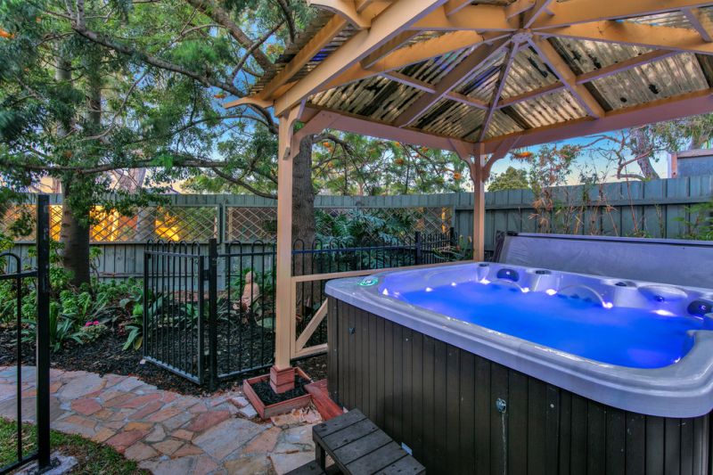 8 Armiston Grove, Altona Meadows - Thumbnail 8