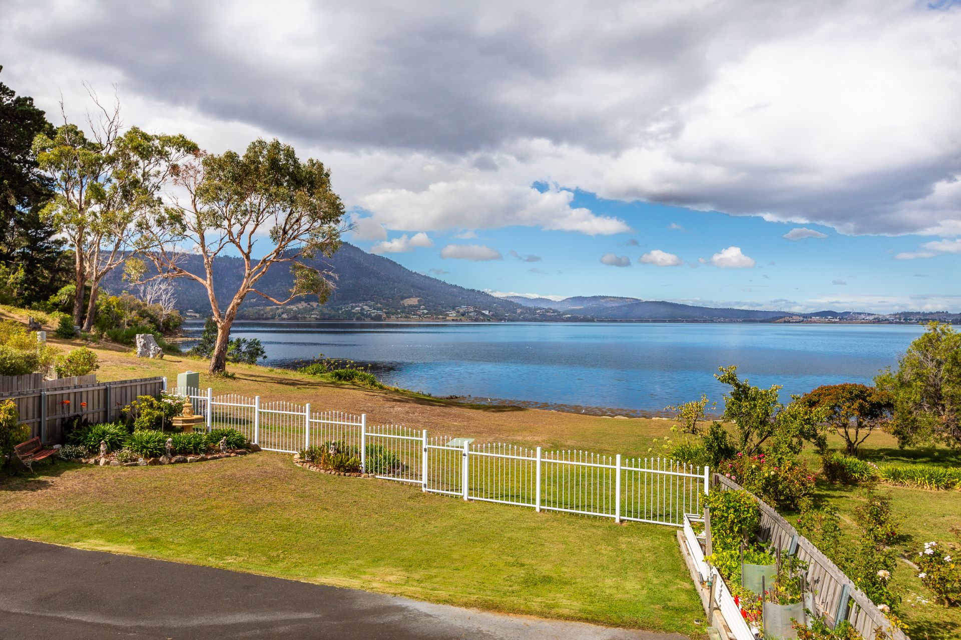 29 Connewarre Crescent, Berriedale Lennard Mclure