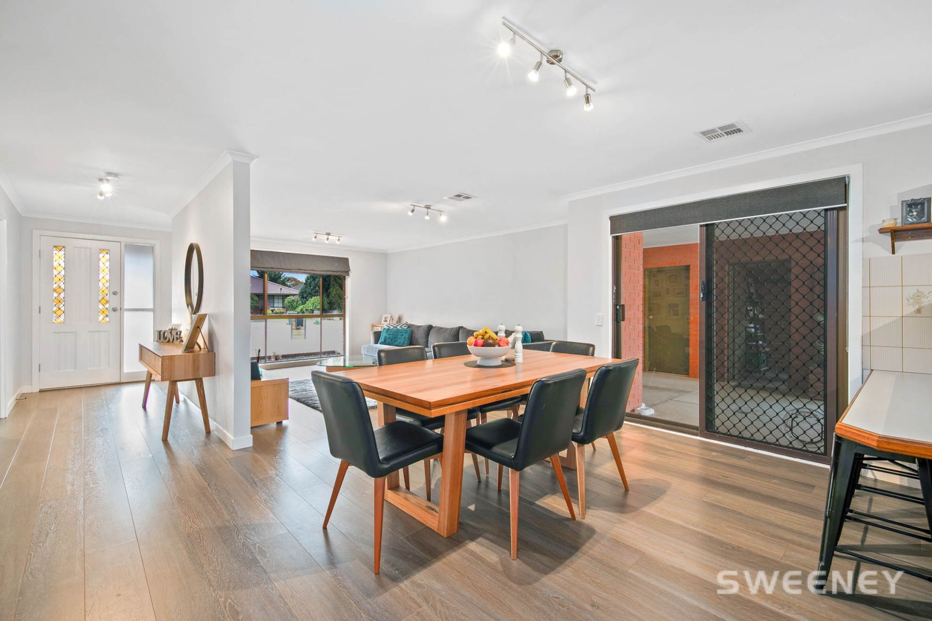 23 Knightsbridge Avenue, Altona Meadows - Thumbnail 6
