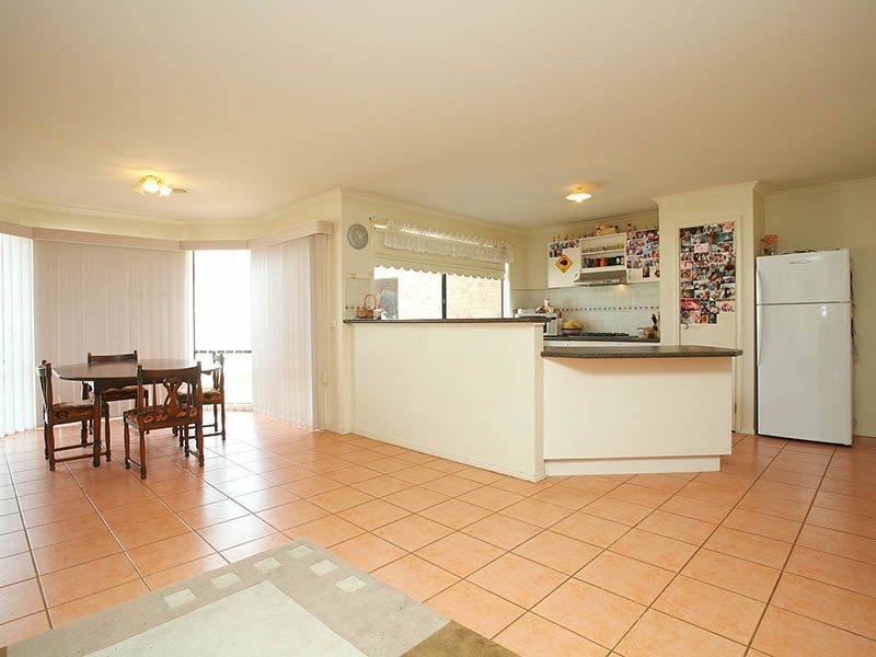 9 Wyperfeld Circuit, Caroline Springs - Thumbnail 4