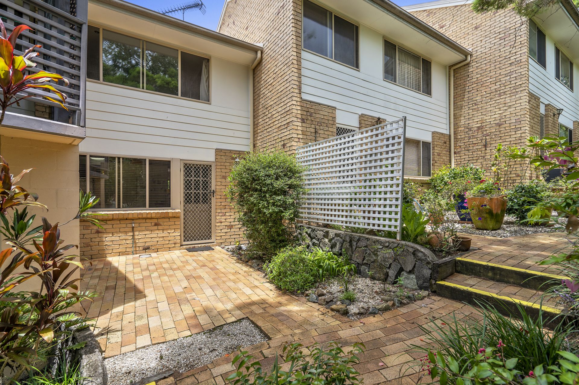 2/3 Hemdan Court Nambour QLD