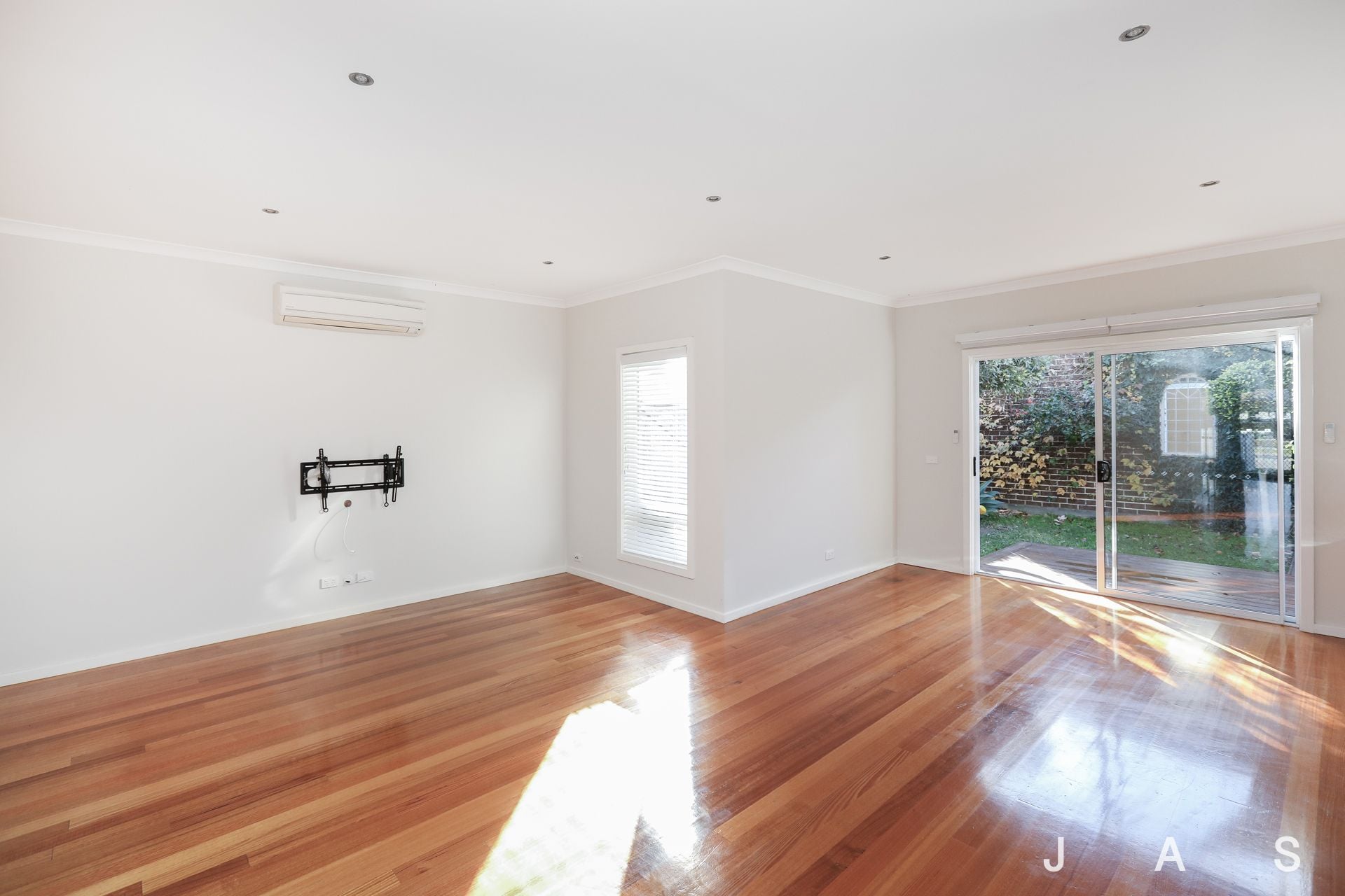 2/142 Woods Street Newport VIC, Newport - Thumbnail 4