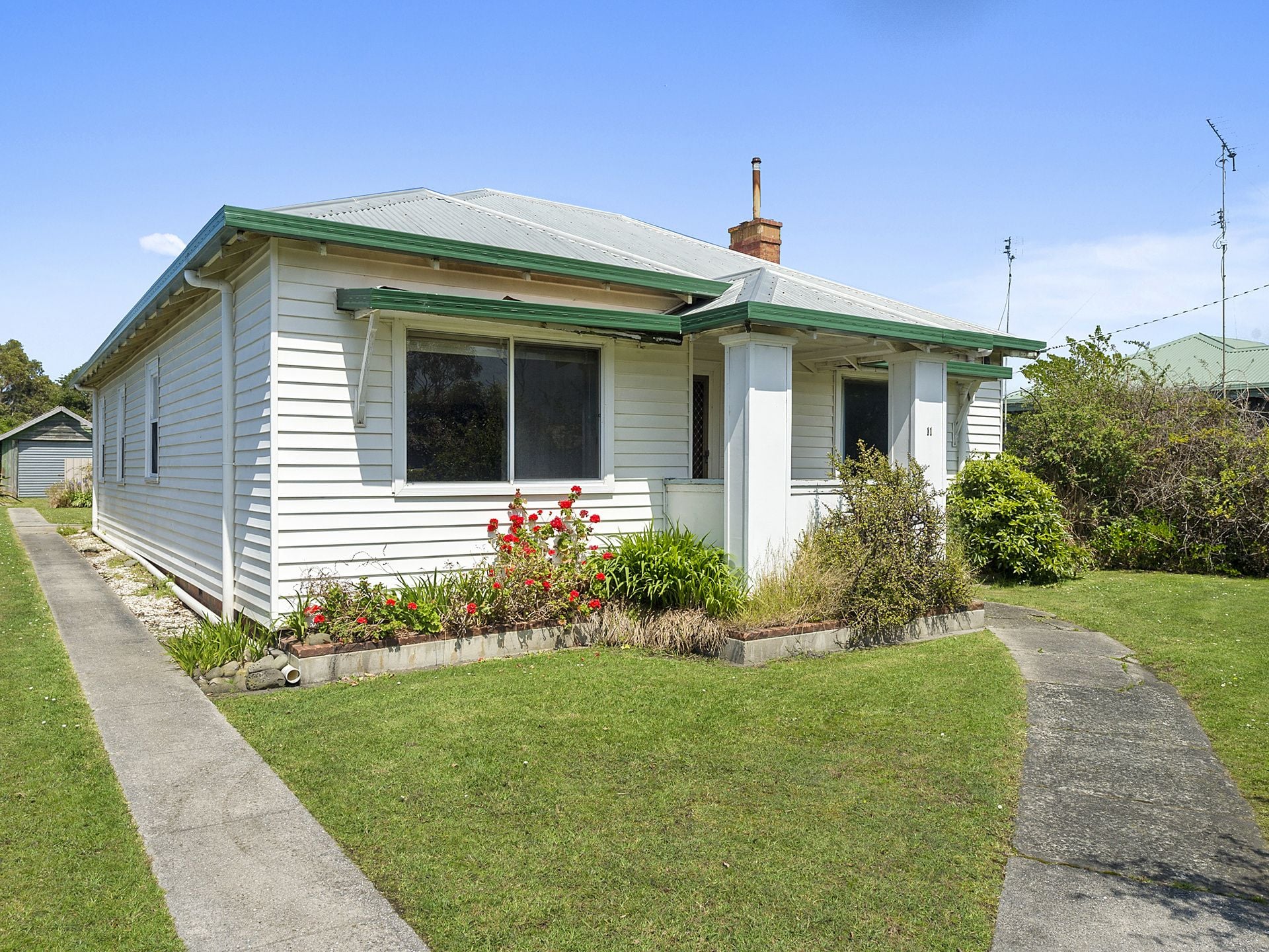 11 Montrose Avenue, Apollo Bay - Thumbnail 2