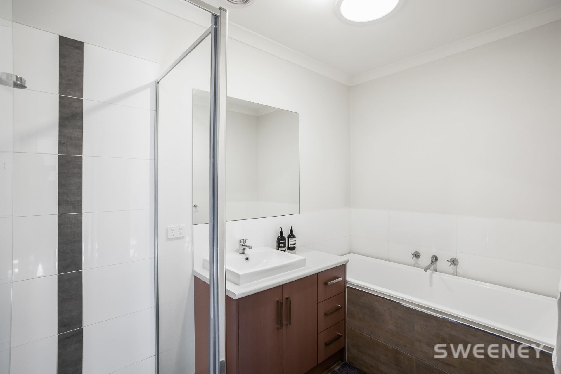 4/5 Douglas Court, Altona Meadows - Thumbnail 7
