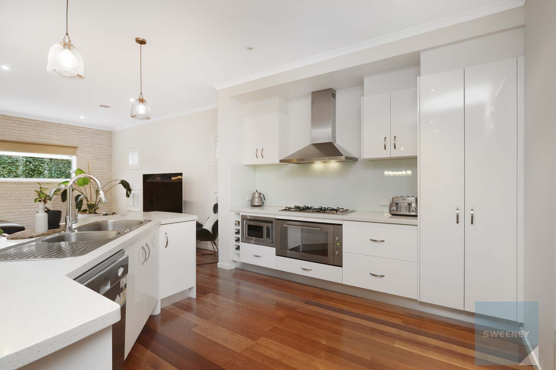 12 Narracan Close, Caroline Springs - Thumbnail 7