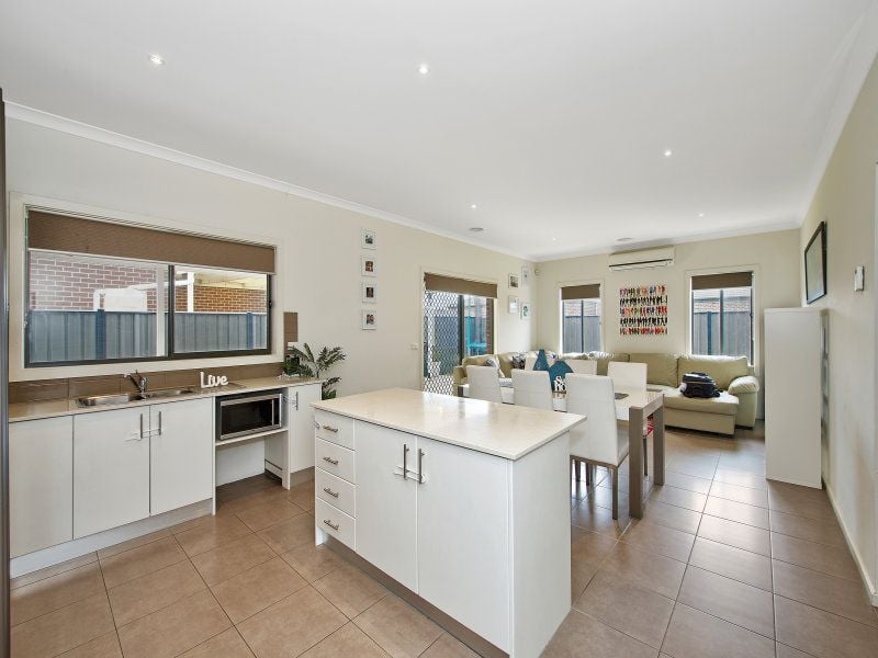 10 Womble Way MERNDA, Mernda - Thumbnail 5