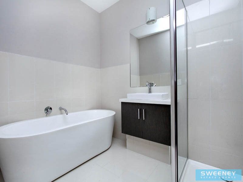 11 Beaconsfield Lane, Caroline Springs - Thumbnail 8