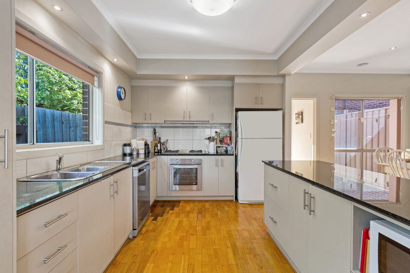 5A Eames Avenue, Brooklyn - Thumbnail 4