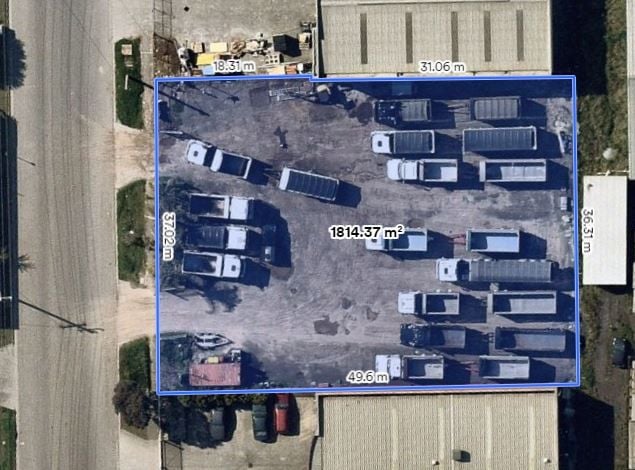 DISPLAY YARD WITH POWER AND PLUMBING