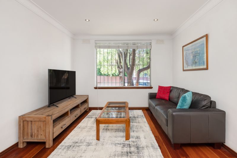 8/15 Burton Street, Concord