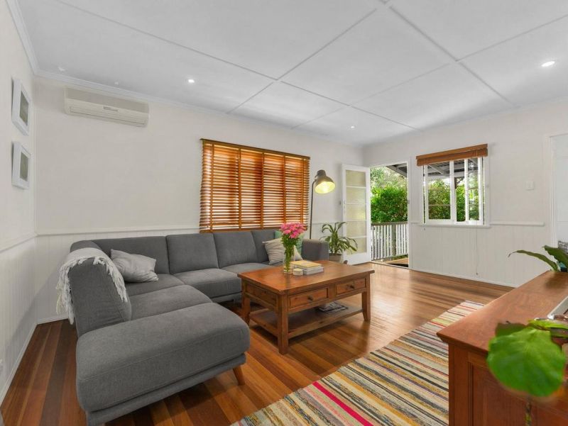 57 Moolabar St MORNINGSIDE QLD