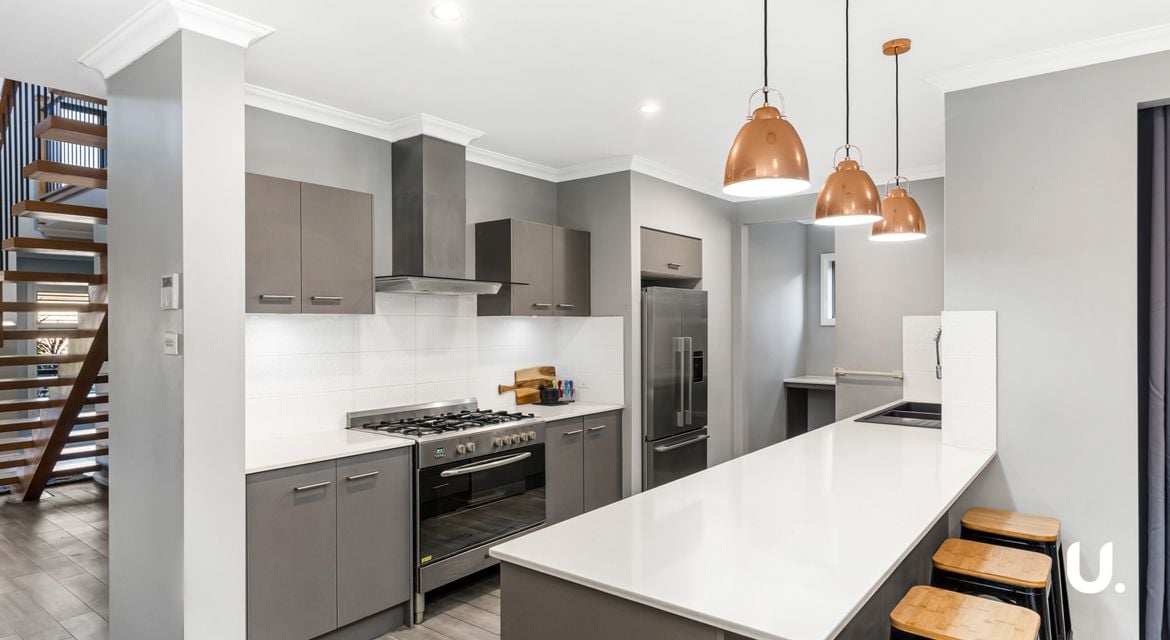 Colebee 6 Kirkwood Crescent