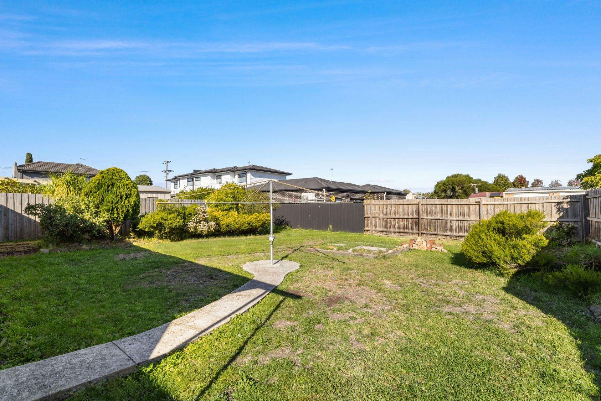 Centrally Located Family Home!