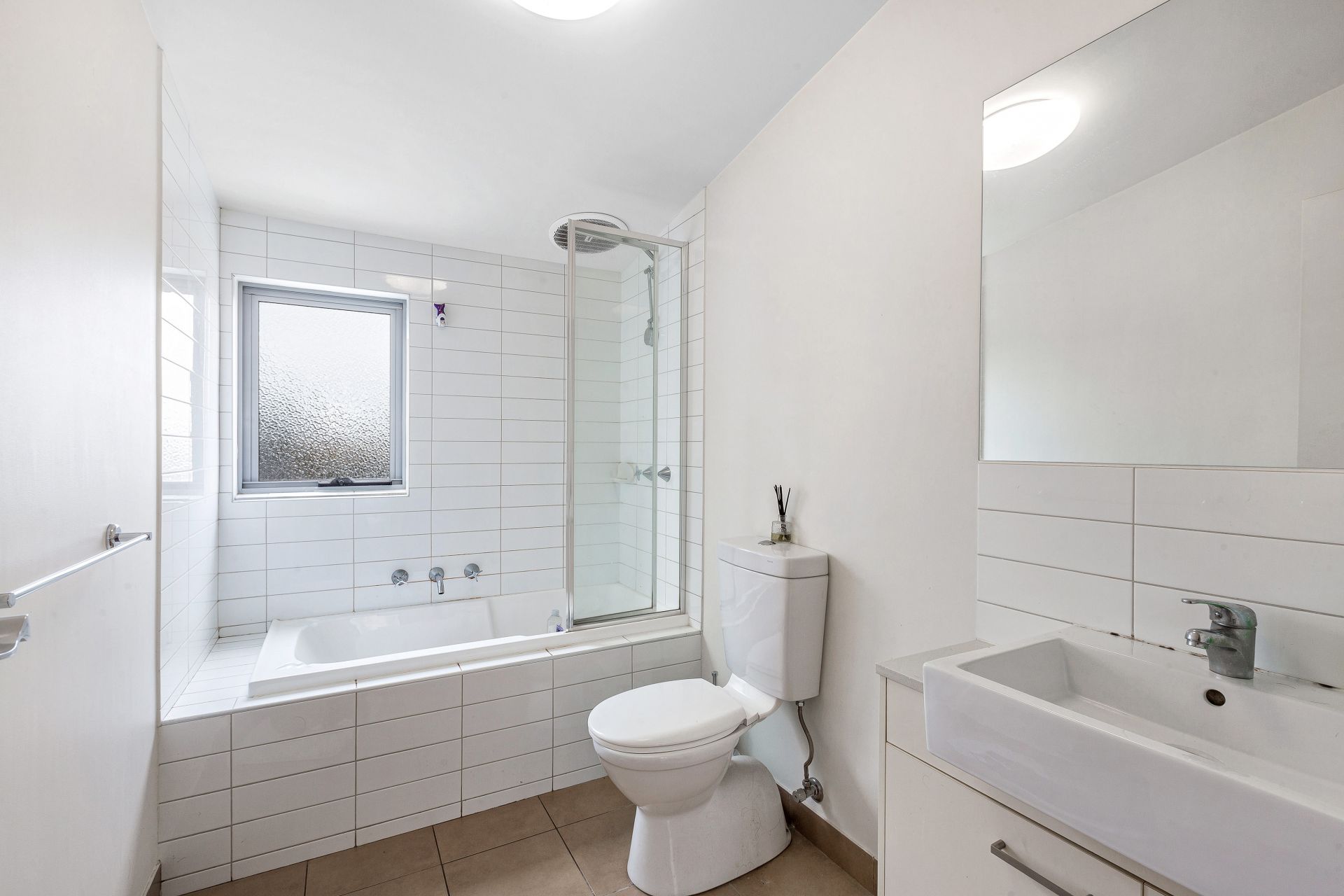 16/6 Rosamond Road, Footscray - Thumbnail 5