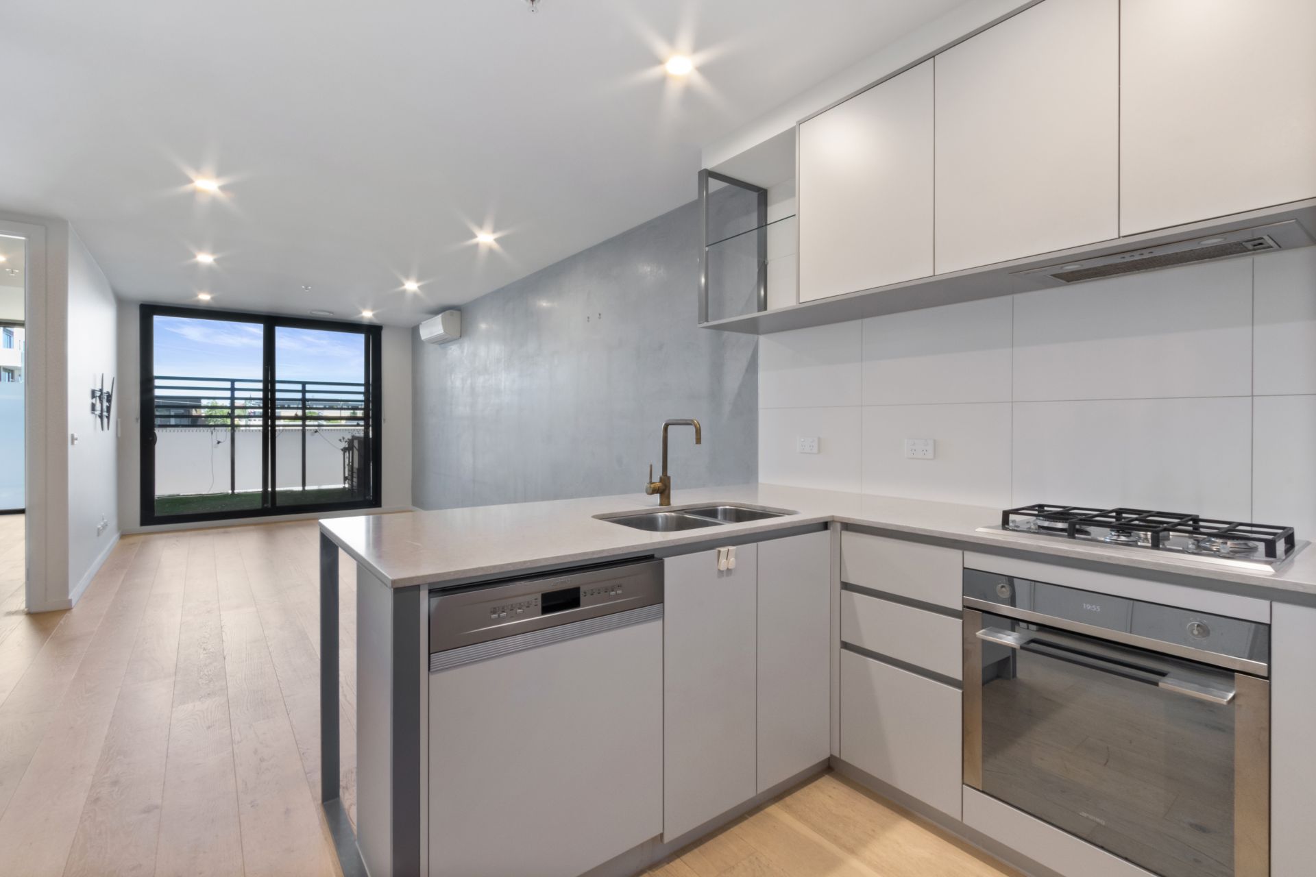 Lux Living in the Heart of Northcote
