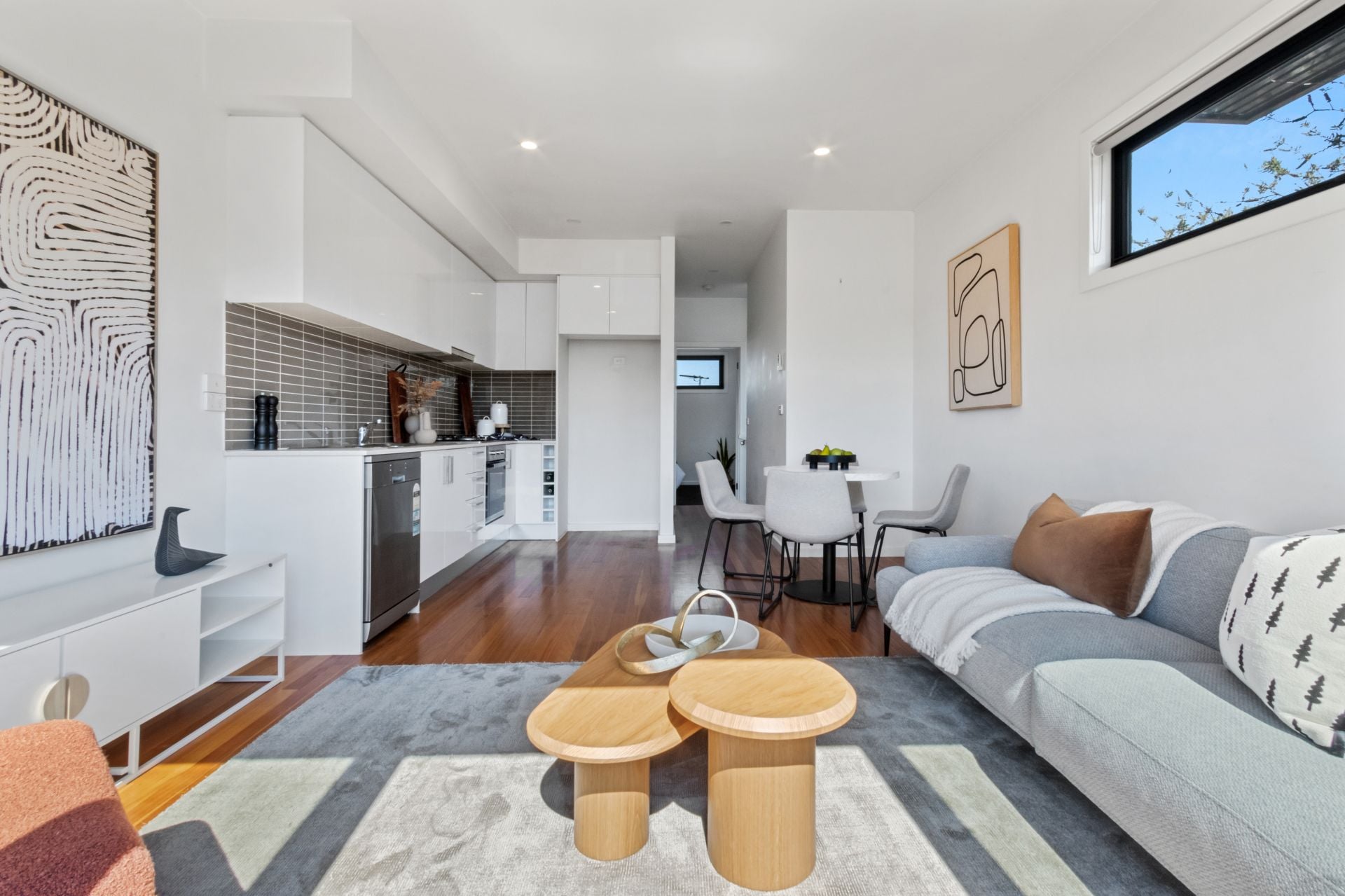 Contemporary Living In A Well-Connected Neighbourhood