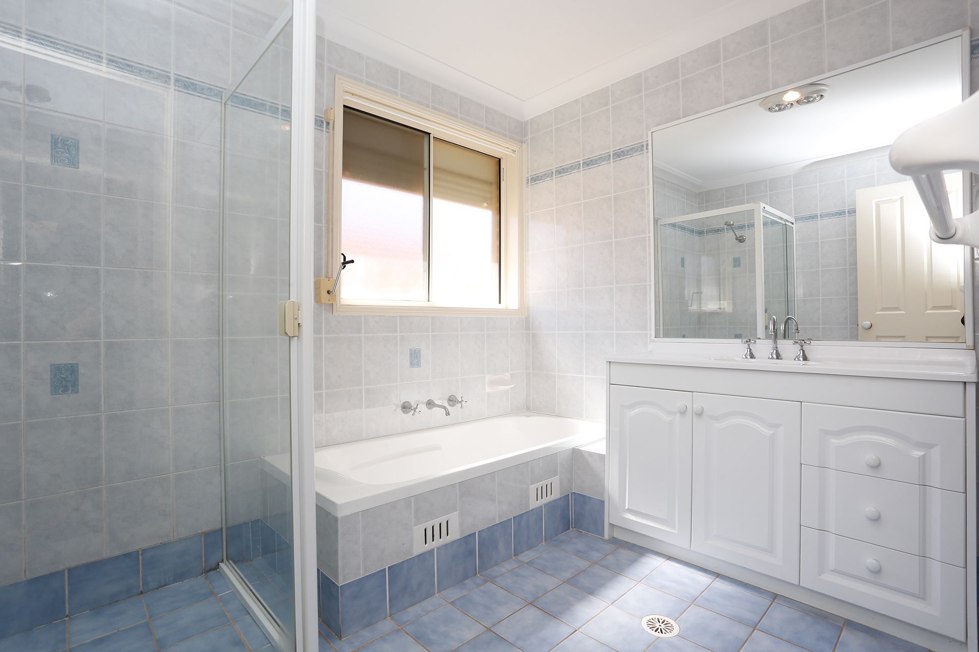 22 Waterford Way Glenmore Park NSW, Glenmore Park - Thumbnail 4