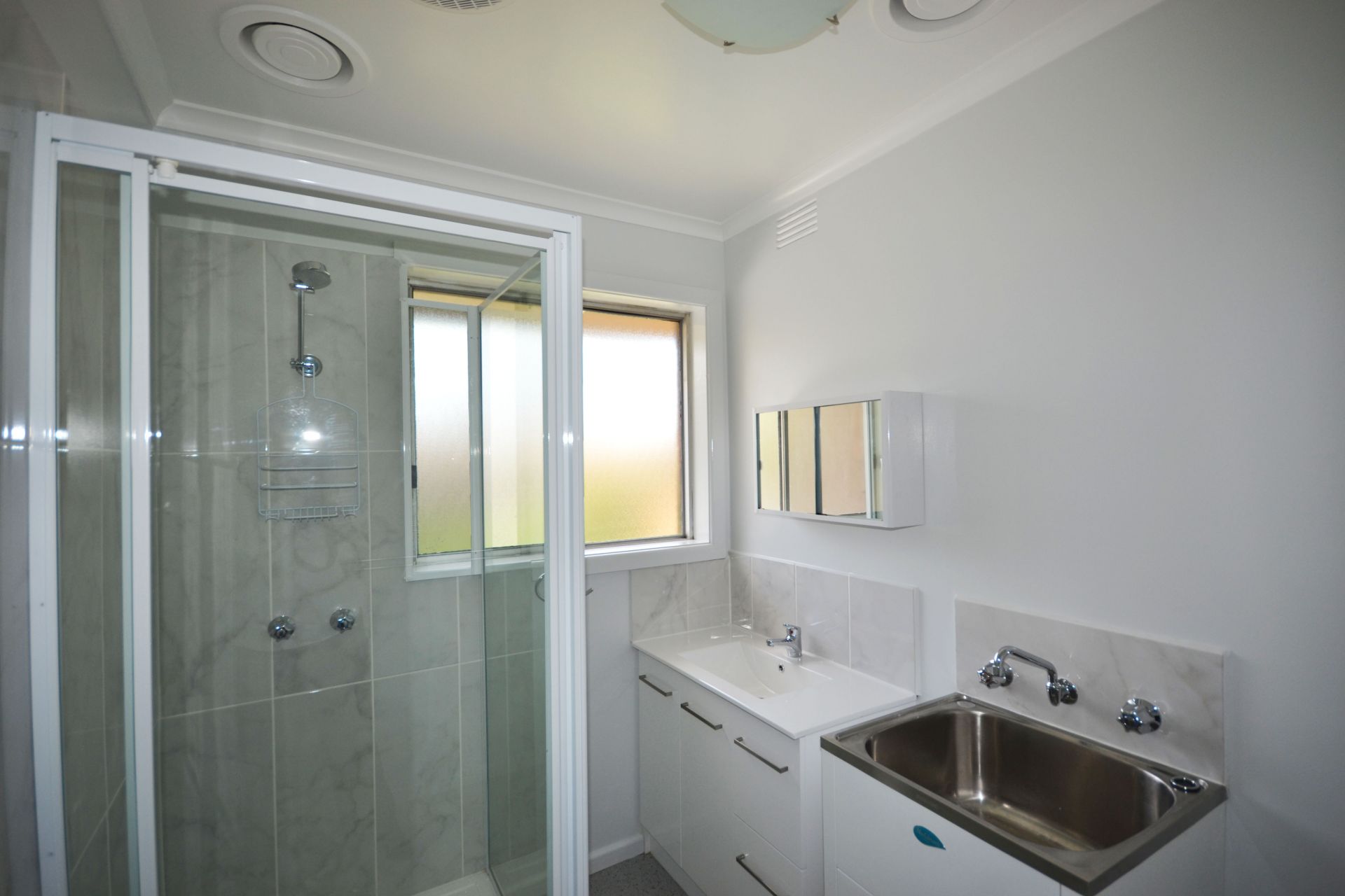 UPDATED EXCELLENCE IN A SUPERB LOCATION