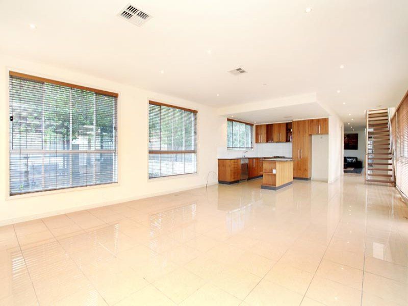 10 Taylors Hill Boulevard, Taylors Hill - Thumbnail 4