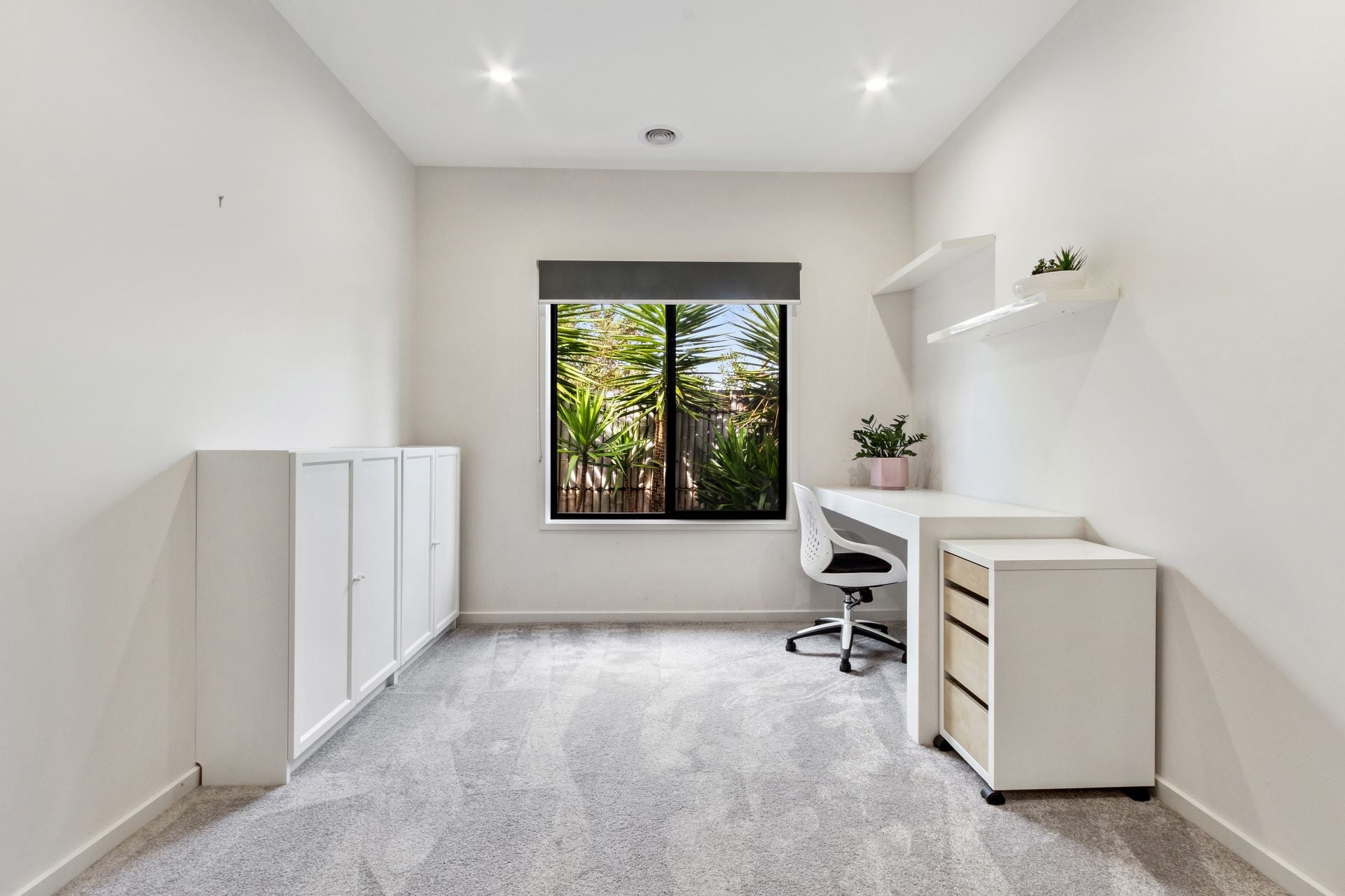WHEN SIZE, STYLE & LOCATION REALLY MATTER & FULLY FURNISHED