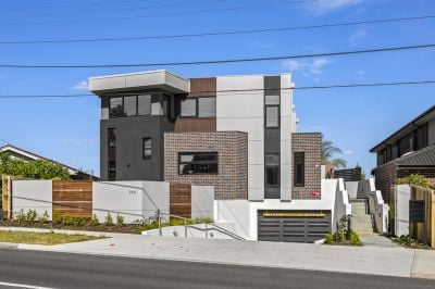 1 and 3/760 Elgar Road, Doncaster