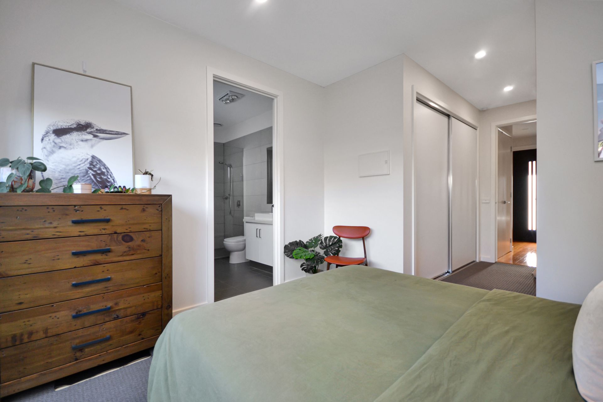 STYLISH MODERN LIVING
