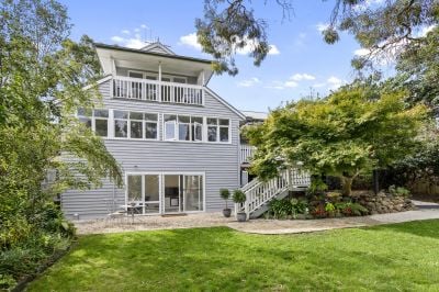 17 Sherwood Road, Surrey Hills