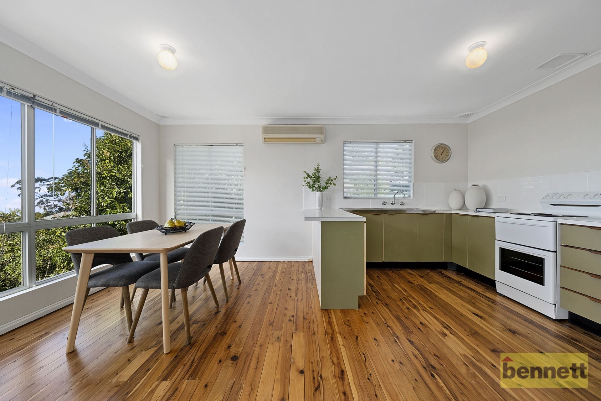 299 Lieutenant Bowen Drive, Bowen Mountain - Thumbnail 5