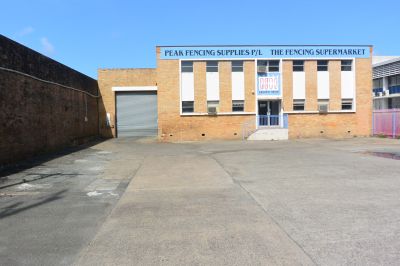 8 CAWARRA ROAD, Caringbah