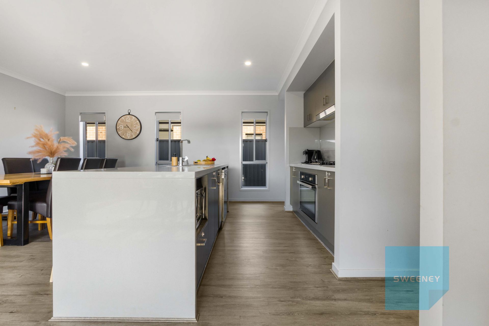 32 Livingston Drive, Rockbank - Thumbnail 4