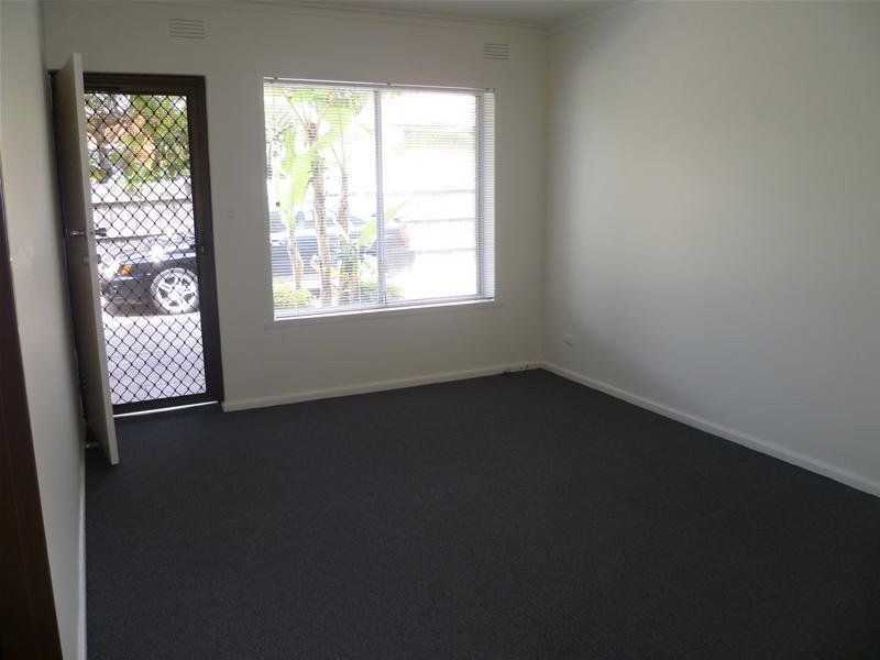 Neat Freshly Painted One Bedroom Apartment in Convenient Location