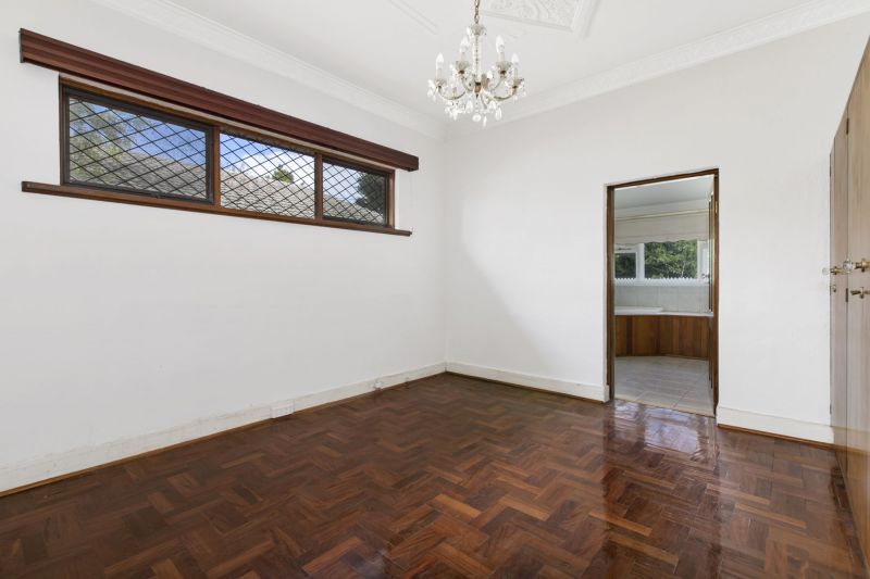 8 Rose Hill Avenue, Caulfield North - Thumbnail 6