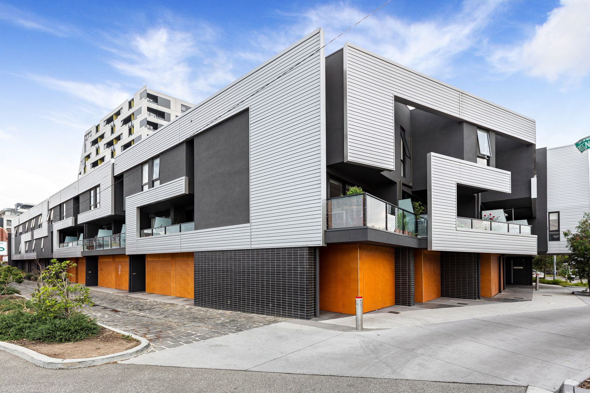 13 Cirque Drive, Footscray - Thumbnail 2