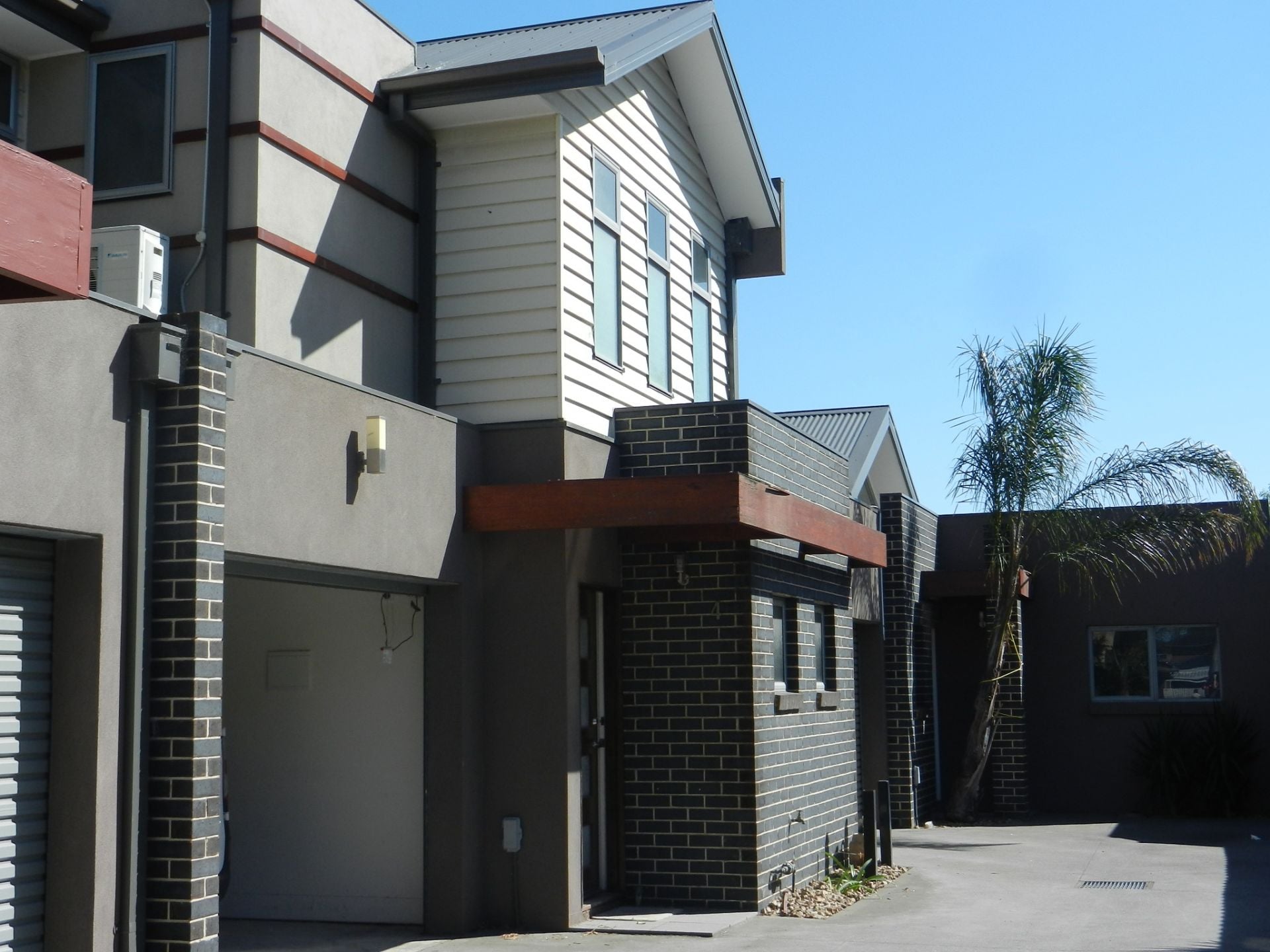Modern townhouse