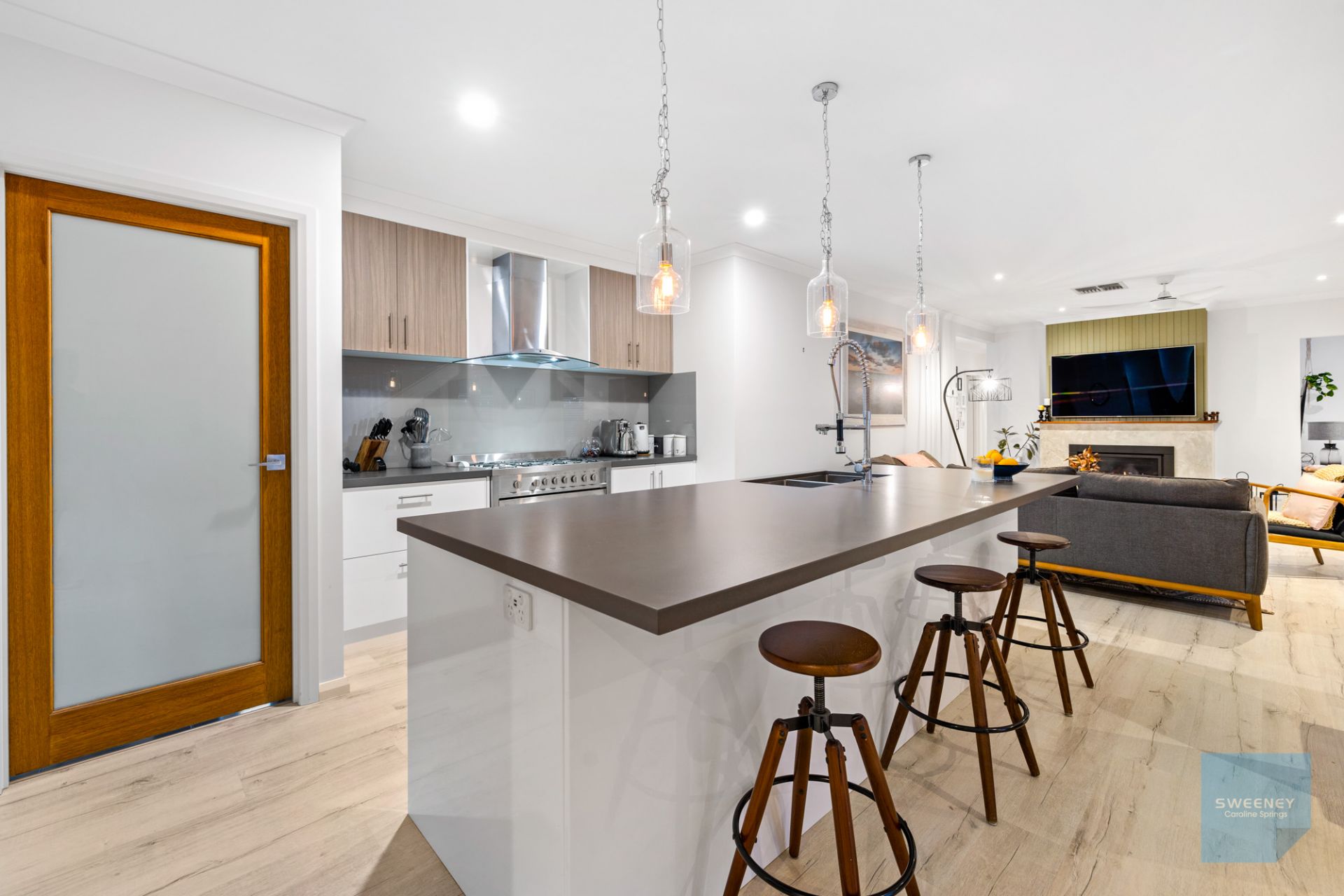 28 Tora Crescent, Fraser Rise - Thumbnail 3