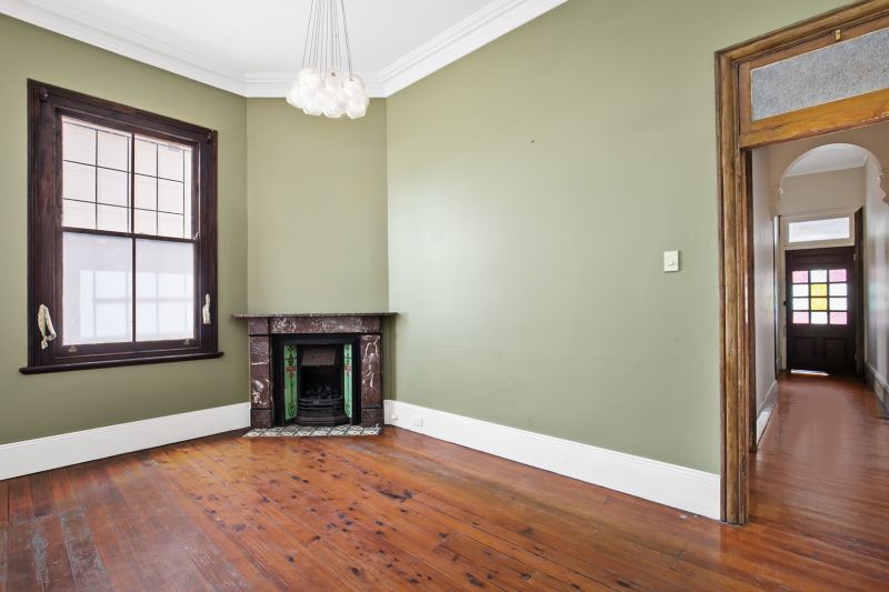 9 Paul Street, Balmain East