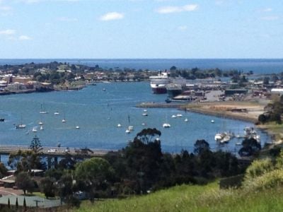 38 Skyline Drive, EAST DEVONPORT, East Devonport - Thumbnail 2
