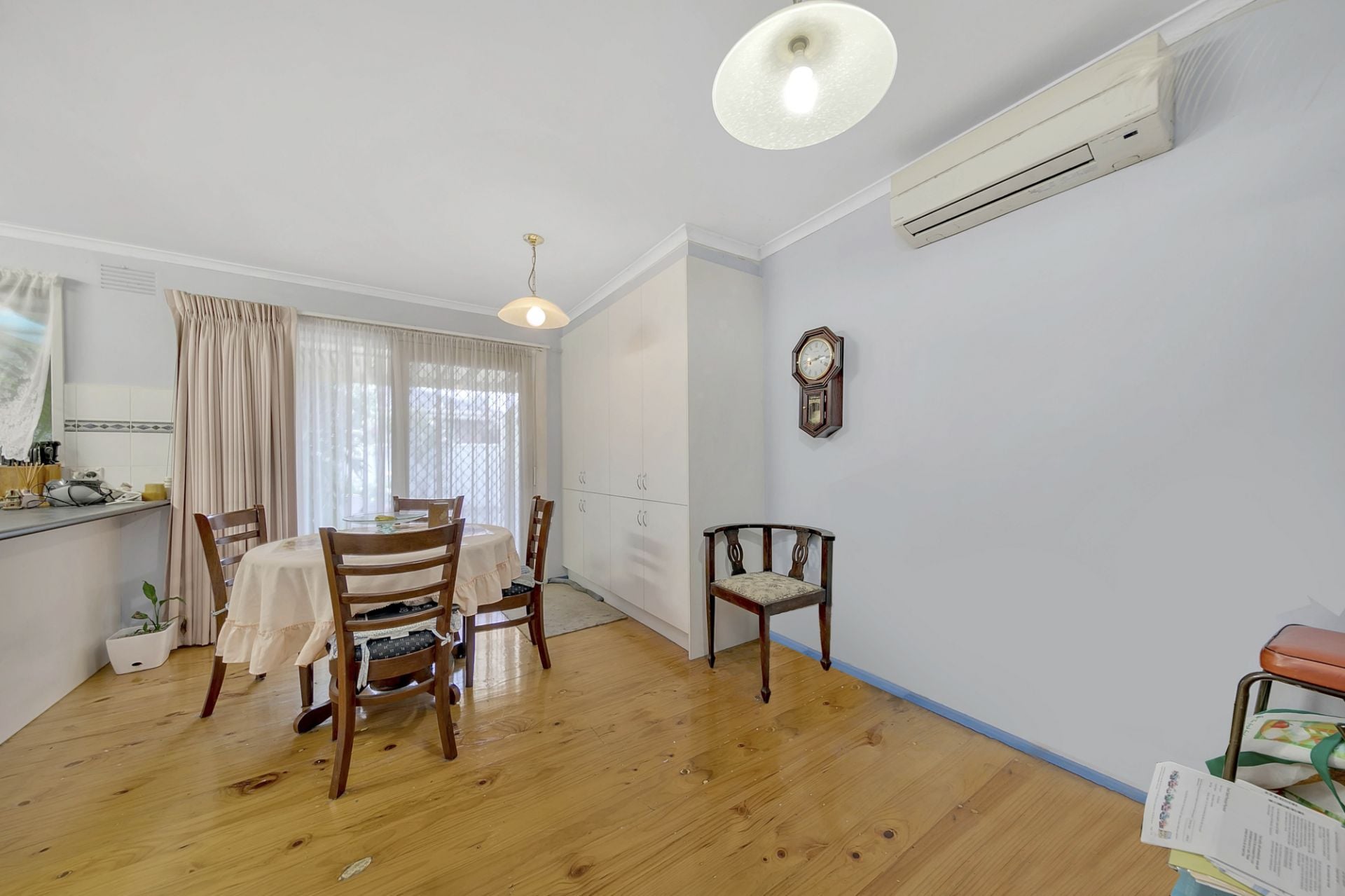 Calling all 1st Home-Buyers / Investors / Tradies / Car Enthusiasts
