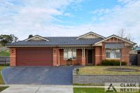 9 Chiswick Crescent, Drouin VIC