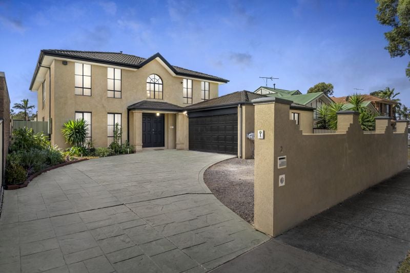 2 Valadero Court, Mill Park