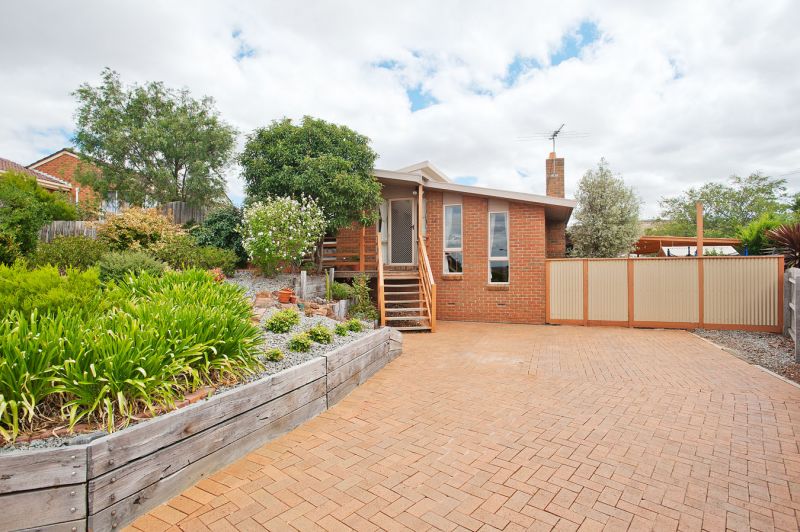 14 Todd Court, Bacchus Marsh - Thumbnail 2