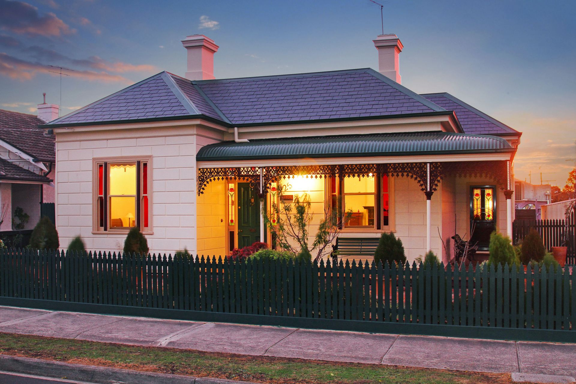 CLASSIC TIMELESS BEAUTY MATCHED WITH A FIRST CLASS LOCATION